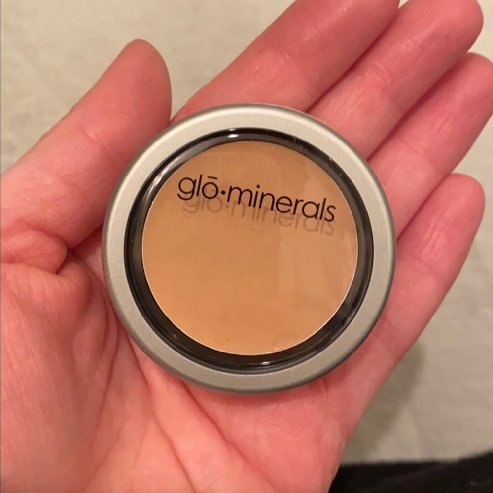 GloMinerals camouflage oil-free concealer,natural.